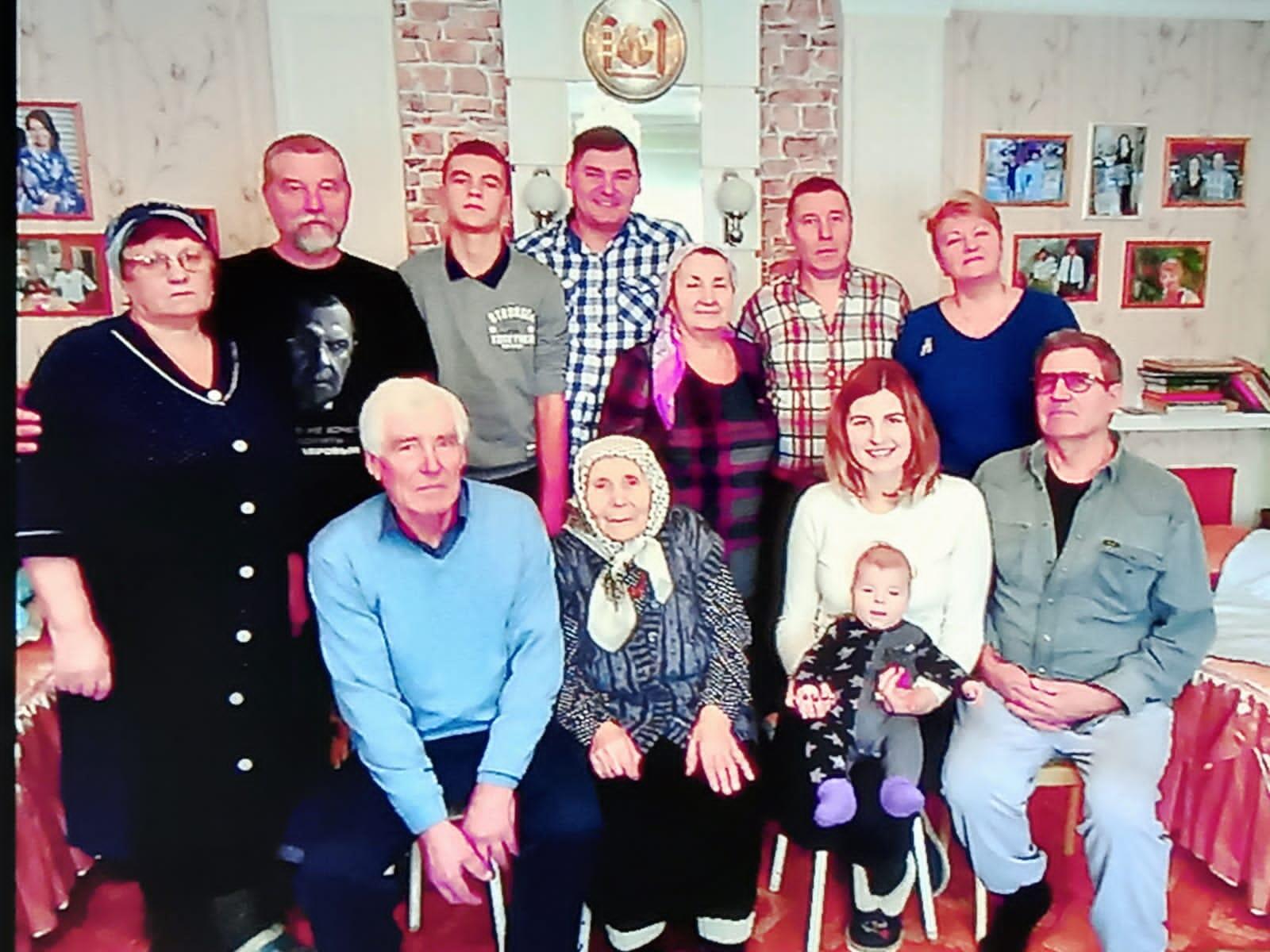 «Трудились ради детей»